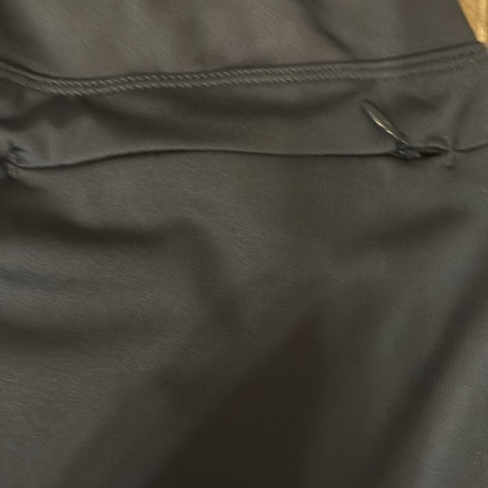 Tommy Bahama golf skort. EUC - Picture 7 of 7